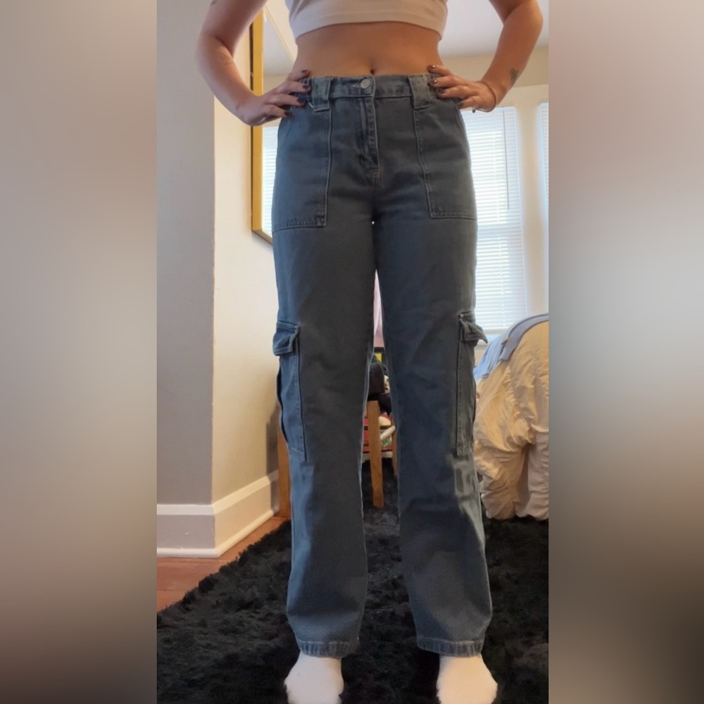 Medium wash cargo jeans
